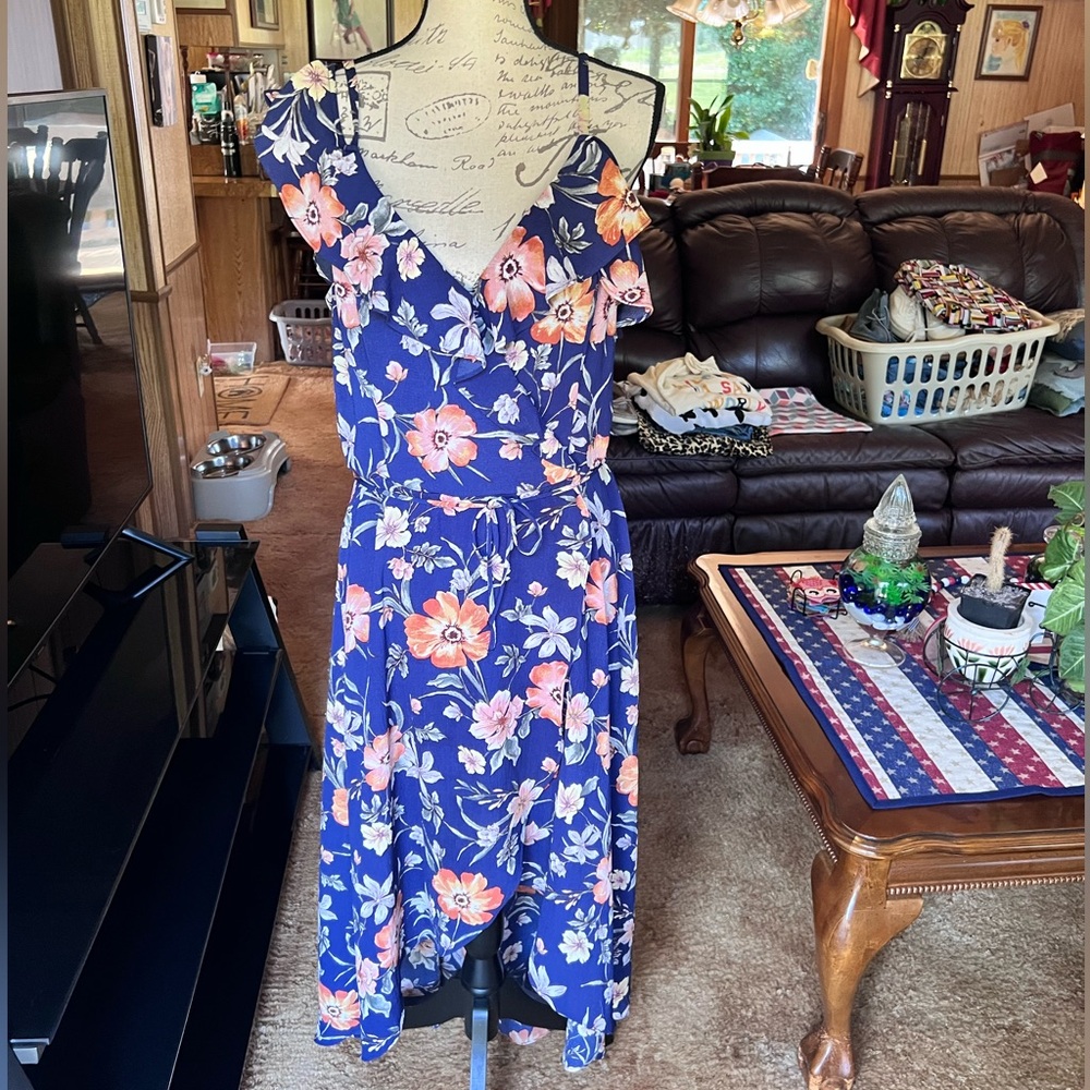 Women’s A. Byer floral hight low dress.